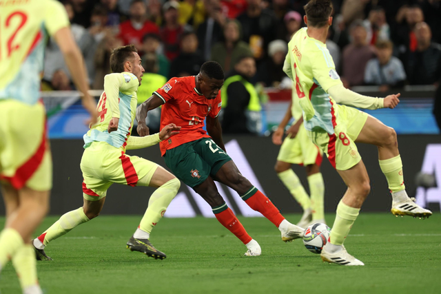 达尼洛：我父亲因姑姑去世没来看比赛，我想把胜利献给全家人（达尼洛：父亲因姑姑离世未到现场，这场胜利献给全家人）