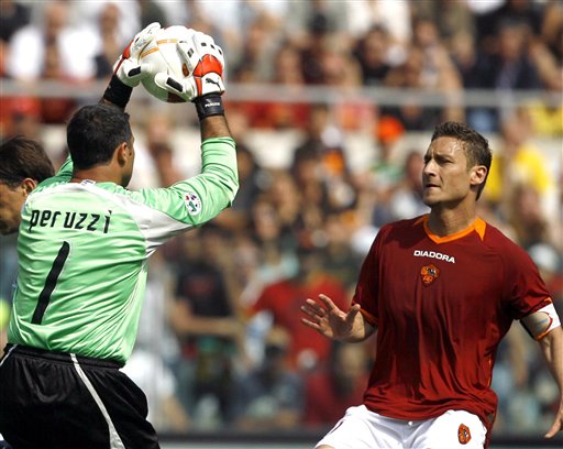 罗马诺：米兰之前就关注过帕尼切利，但白学堡1月不会卖（罗马诺：米兰早已考察帕尼切利，但白学堡一月无意出售）