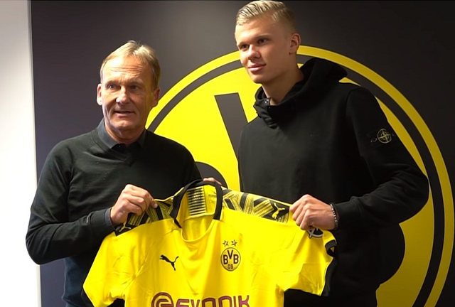 六台记者：不知道皇马在打什么，不如明天就请回穆里尼奥（六台记者：看不懂皇马在踢什么，不如明天就请穆里尼奥回归）